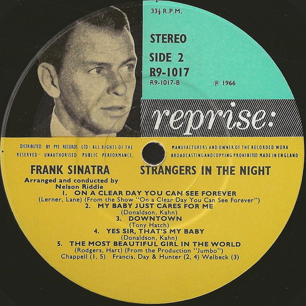 Frank Sinatra : Strangers In The Night (LP, Album)